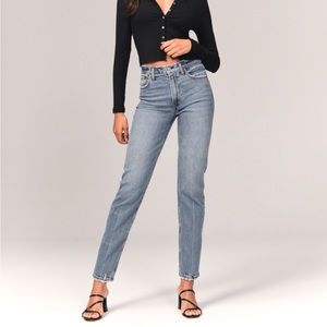 Abercrombie & Fitch Straight The Mom High-Rise Jeans